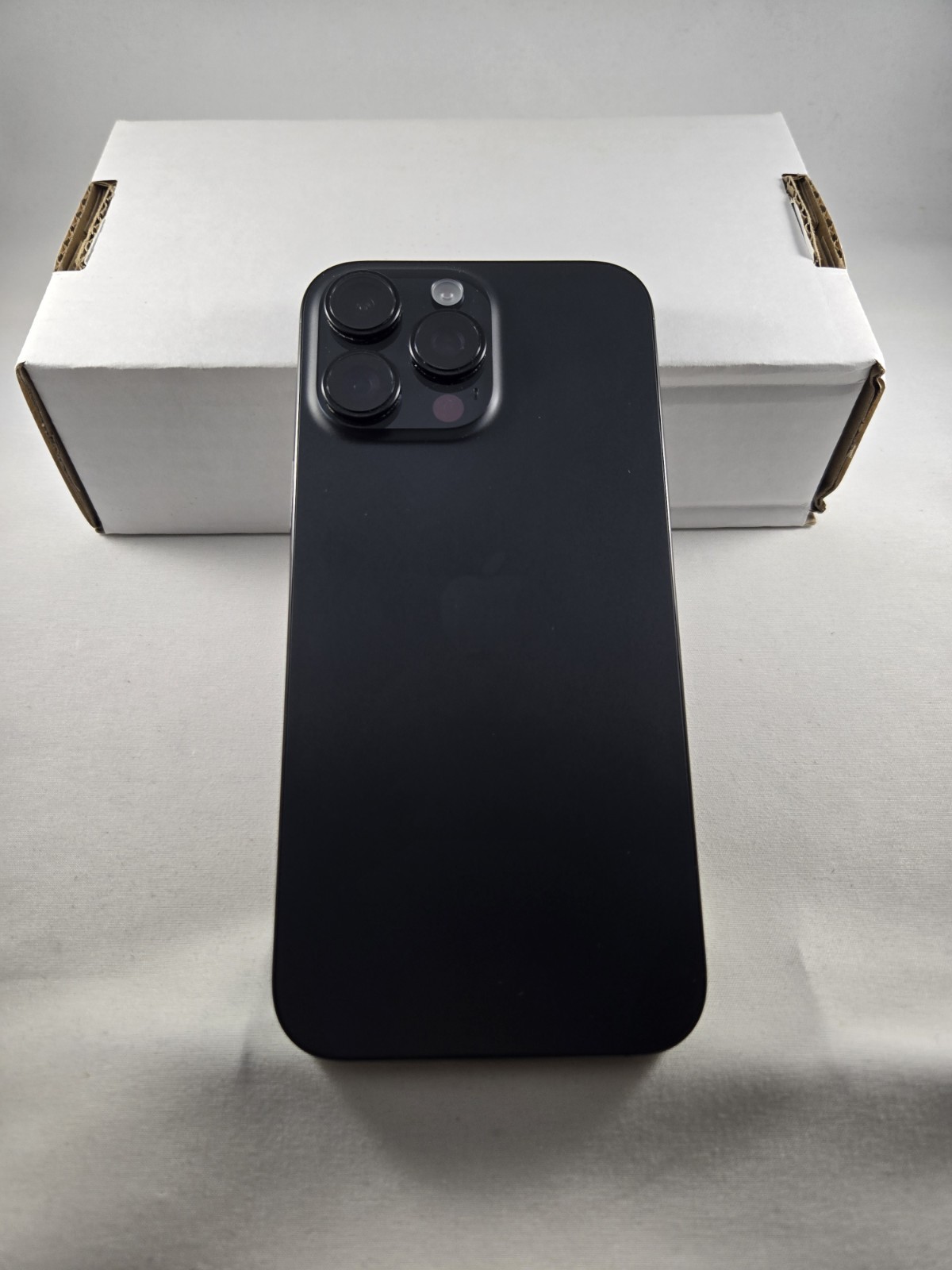 iPhone 16 Pro Max 256gb Black Titanium Boost Mobile