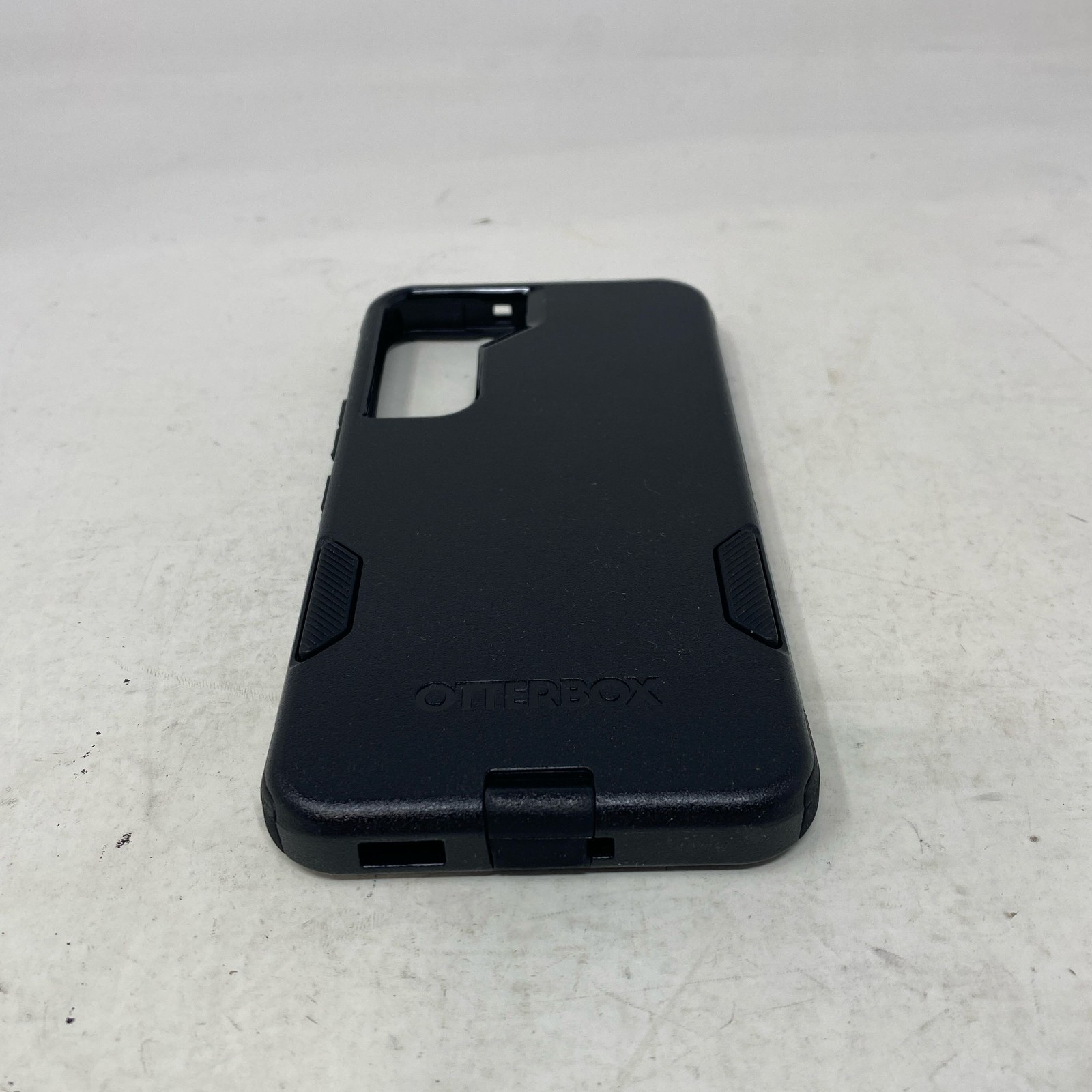 OtterBox Commuter Series Case for Galaxy S22 6.1in – Black