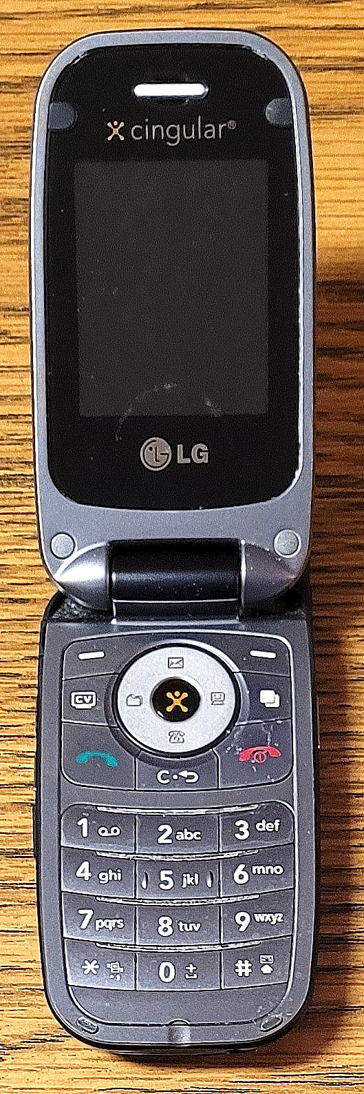 LG CU400 – Black and Gray ( AT&T ) Rare Cellular Flip Phone – Bundled
