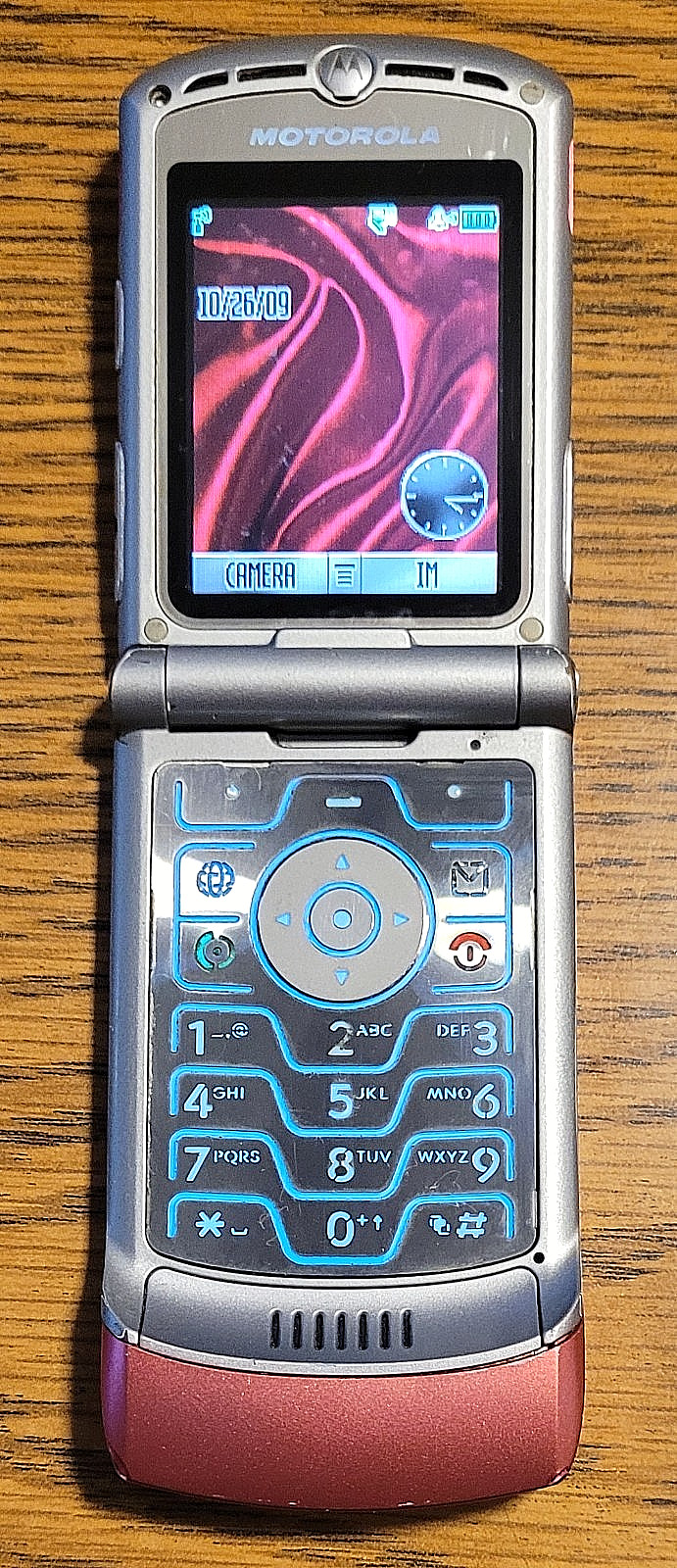 Motorola RAZR V3 – Pink ( Cingular / Unlocked ) Very Rare GSM Flip Phone – READ