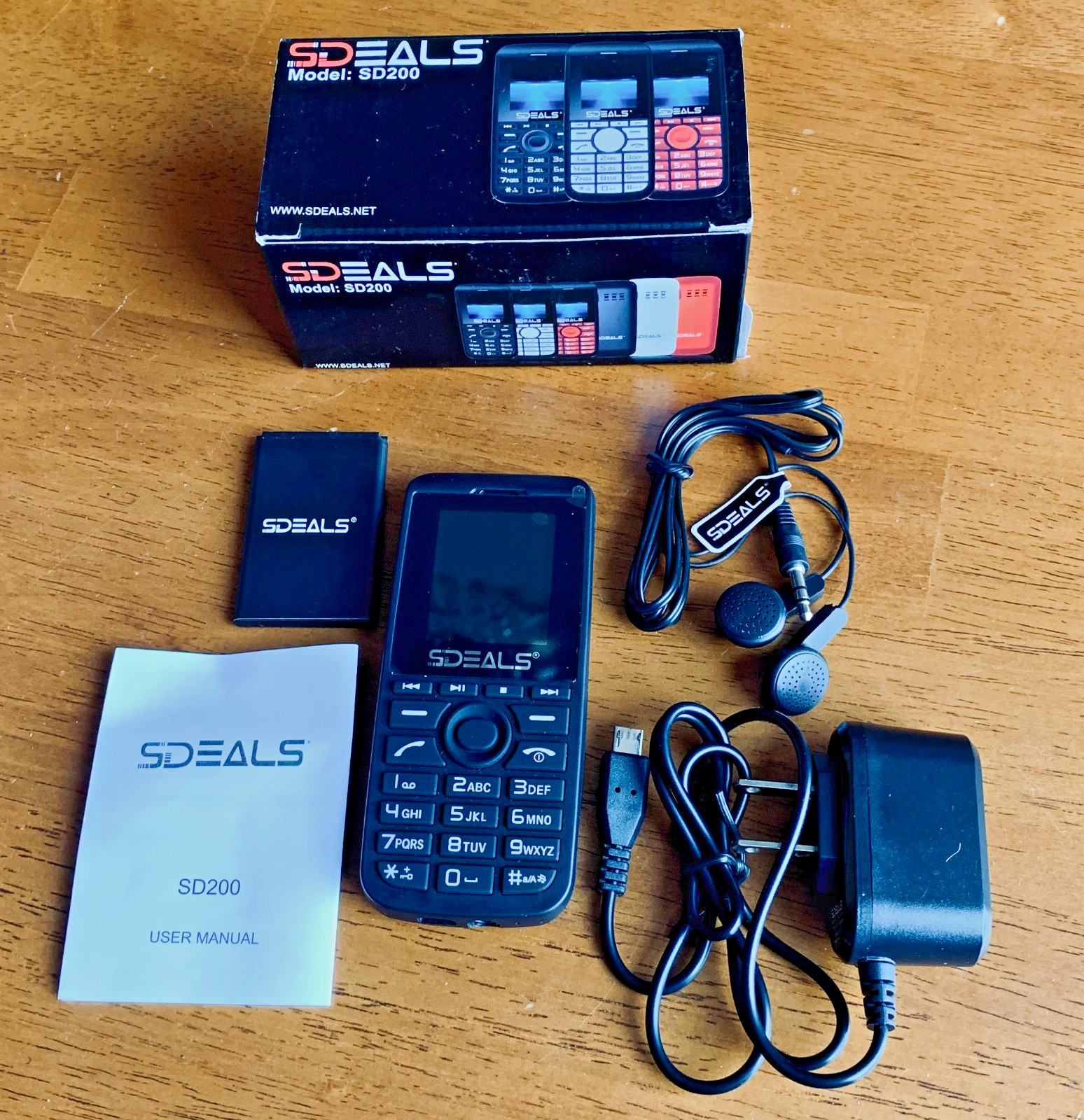 SDEALS SD200 – Unlocked 32 MB Rare Cellphone Dual SIM FM Radio NEW