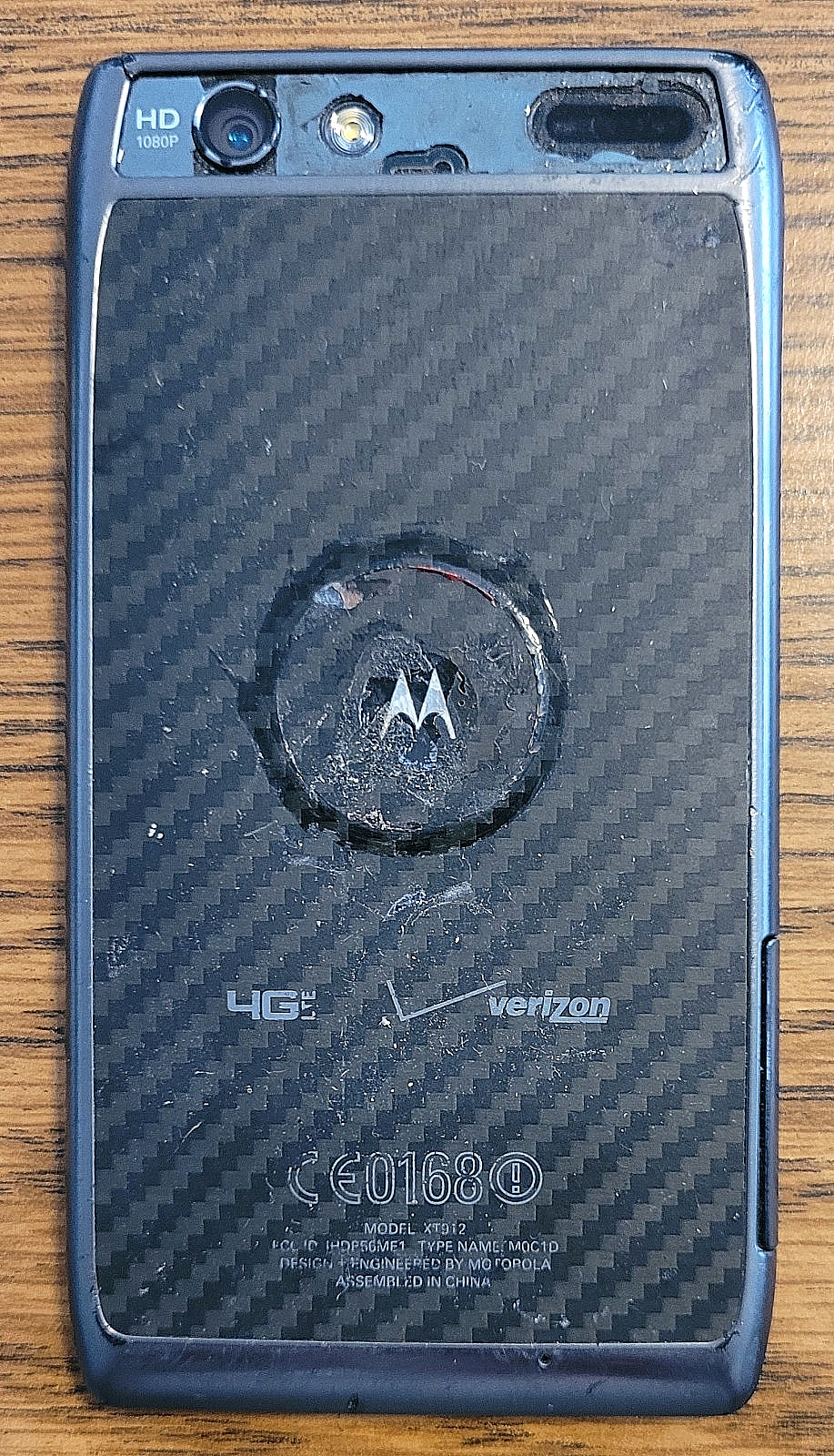 Motorola Droid RAZR Maxx XT912 – Carbon Fiber ( Verizon ) 4G Smartphone – READ