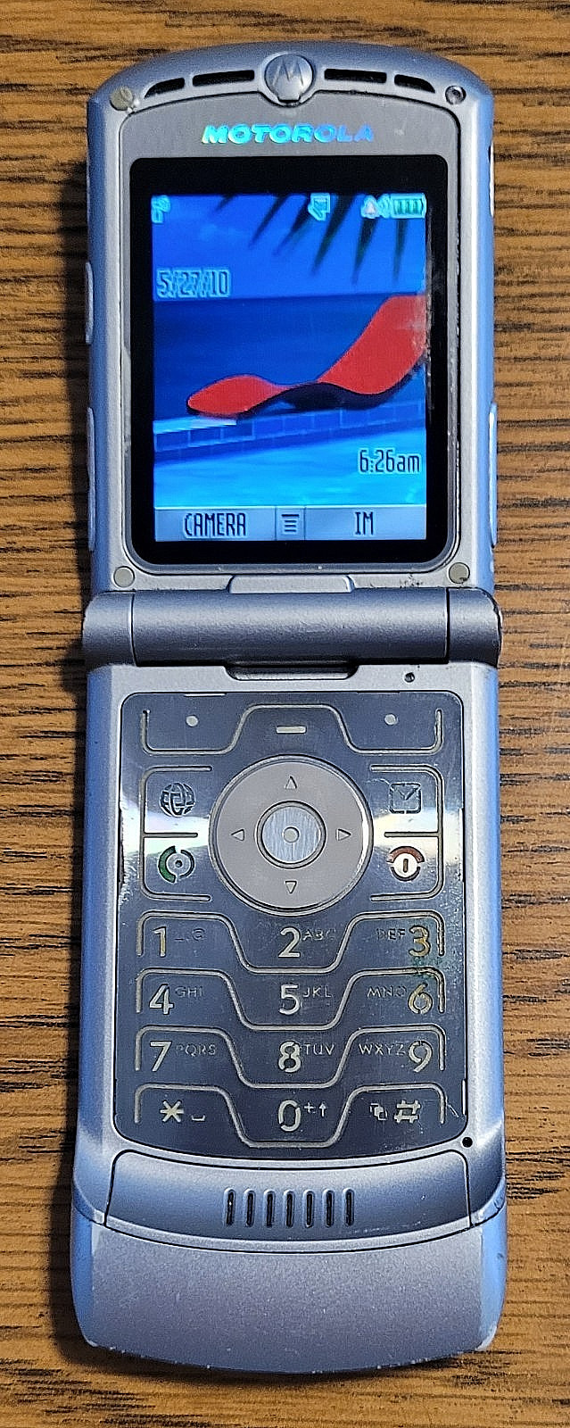 Motorola RAZR / Razor V3 – Silver ( Cingular / Unlocked ) Rare GSM Flip Phone