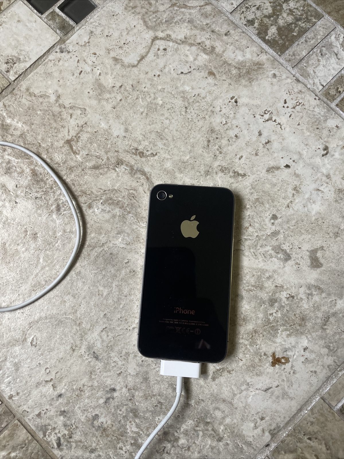 Apple iPhone 8GB Model A1332