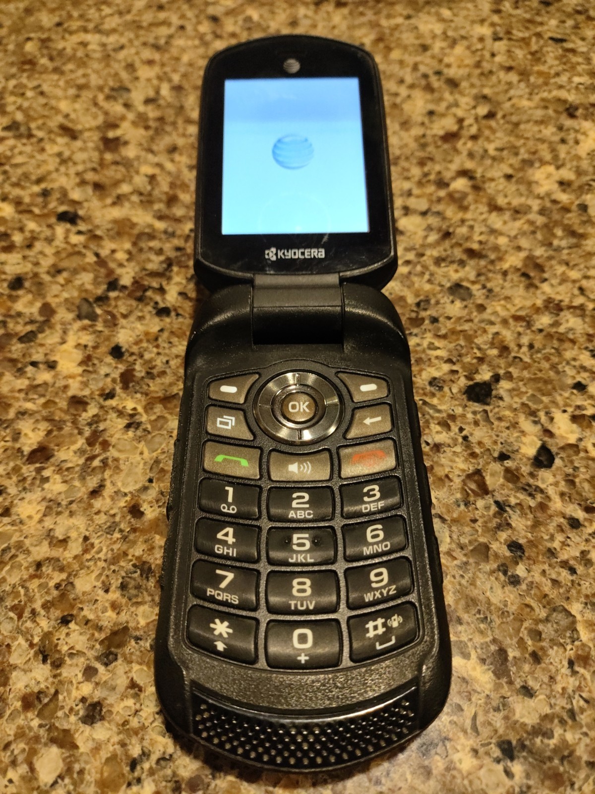 Kyocera DuraXE E4710- 8GB – Black AT&T Rugged Flip Phone – Works Good SHIPS FAST