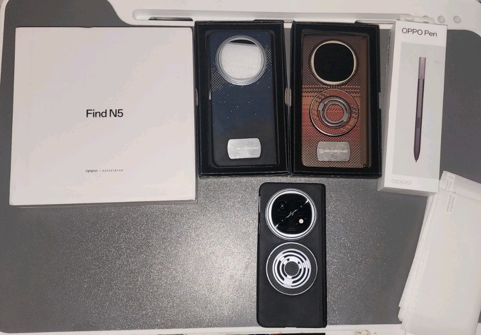 OPPO Find N5 Foldable Smartphone 512GB 16GB RAM Cosmic Black CPH2671 With Extras