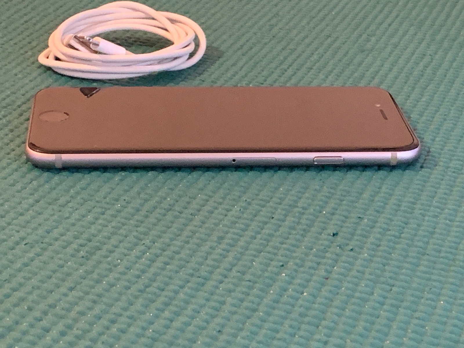 Apple iPhone 6 – 16GB Space Gray Unlocked A1549