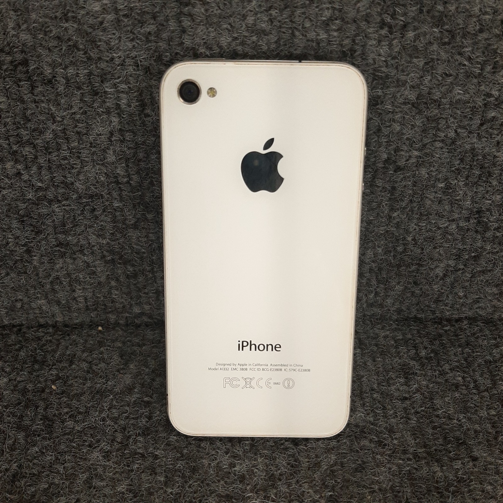 Apple iPhone 4 A1332 Nice Cosmetic Condition Untested Parts or Repair
