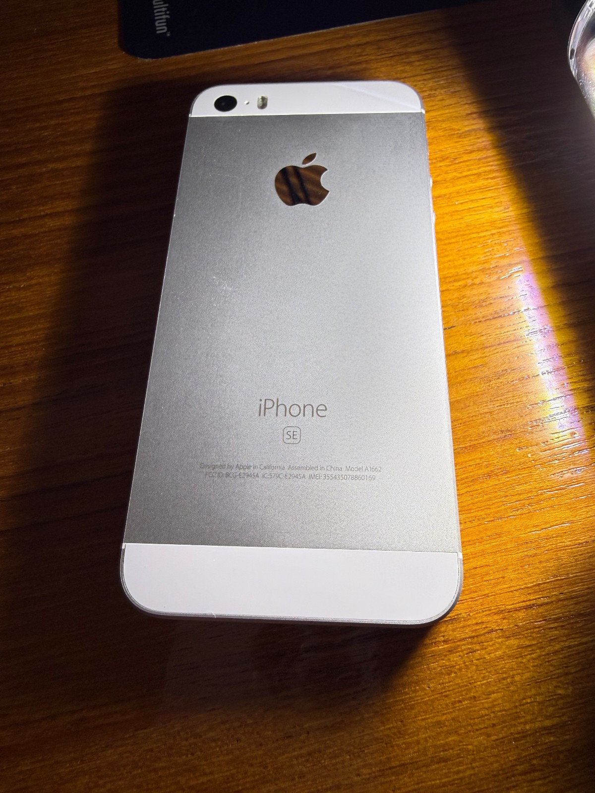 Apple iPhone SE – 16 GB – Silver (Verizon)