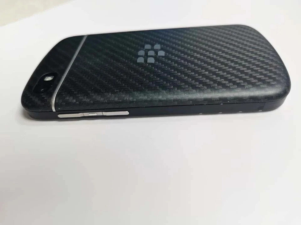 BlackBerry Q10 8MP 4G 16GB LTE 3.1″ Keyboard Unlocked Smartphone 1year warranty