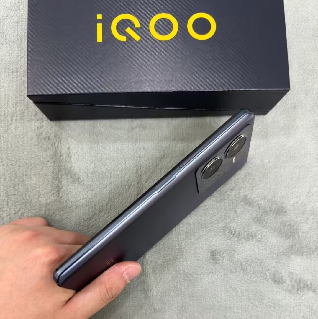 6.64″ Original vivo iQOO Z8 5G 64MP Mediatek Dimensity 8200 Android Smartphone