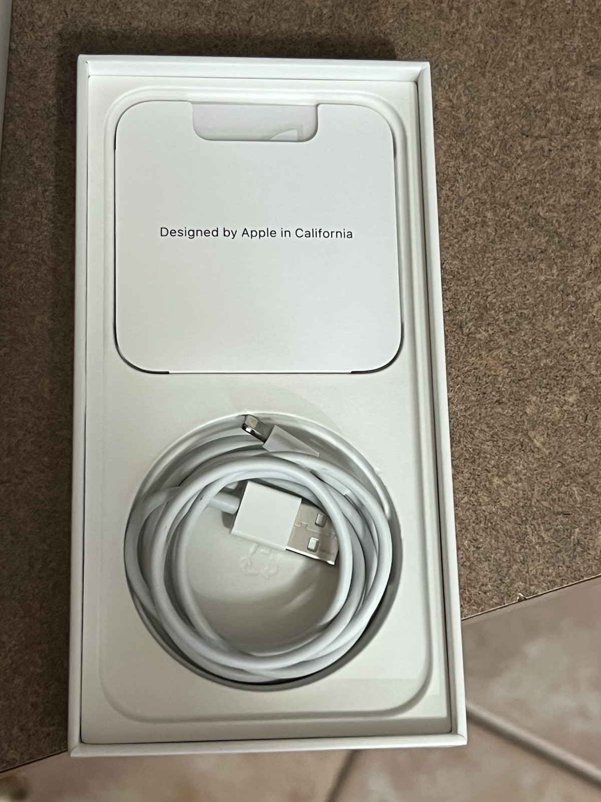 Apple iPhone 13 A2482 Starlight 128GB with Box And Charging Wire – ATT