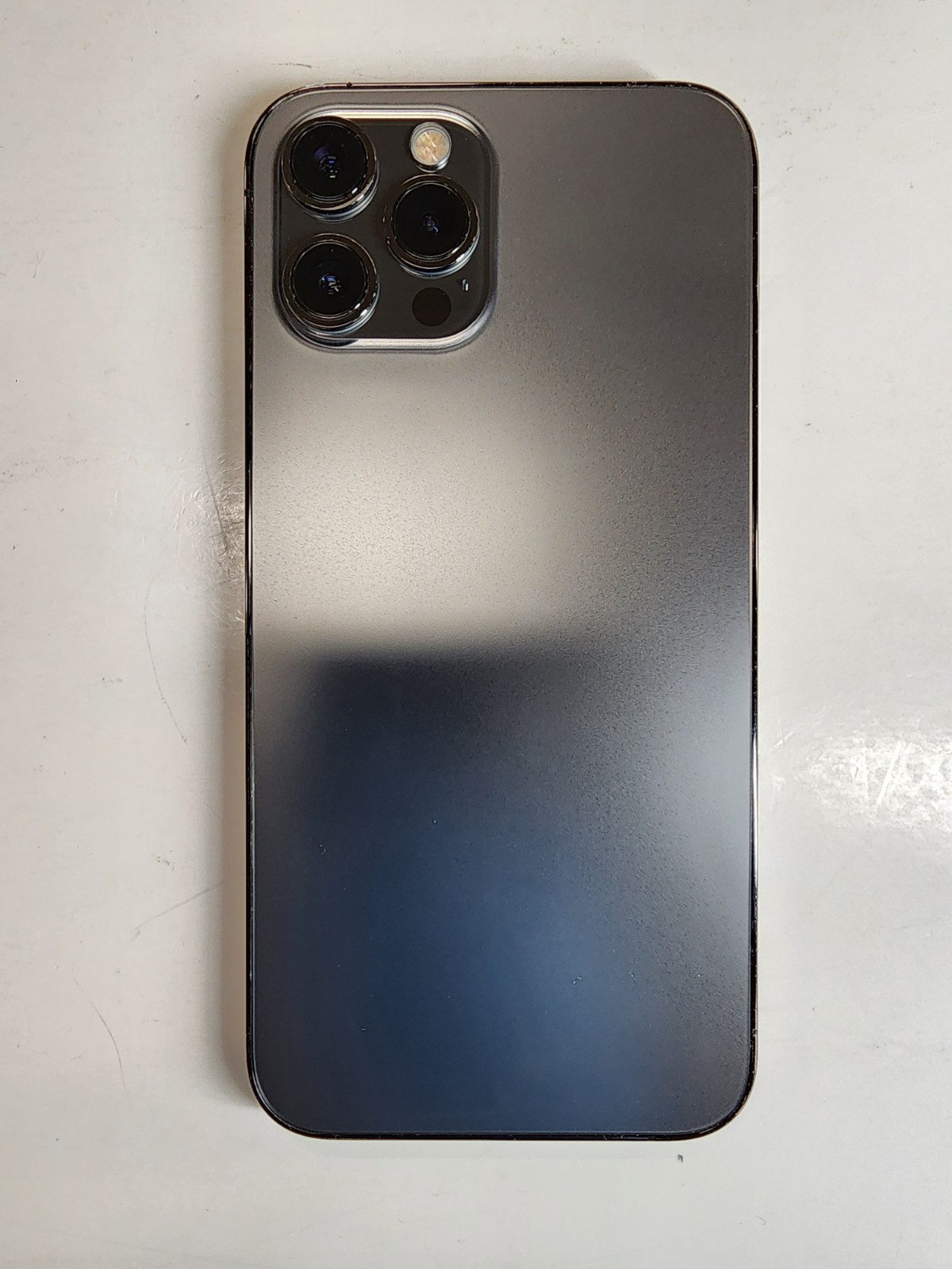 Apple iPhone 12 Pro Max 128GB A2342 Graphite AT&T Only – For Parts Only