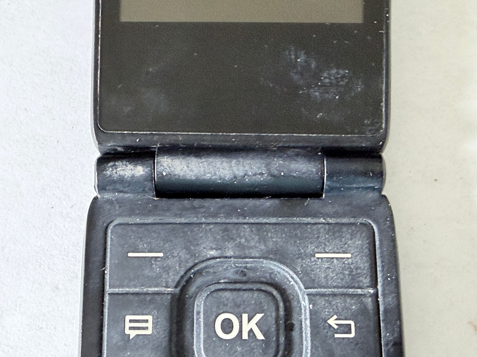 AT&T Cingular Flip IV U102AA 4G LTE Flip Phone KaiOS Black *READ*