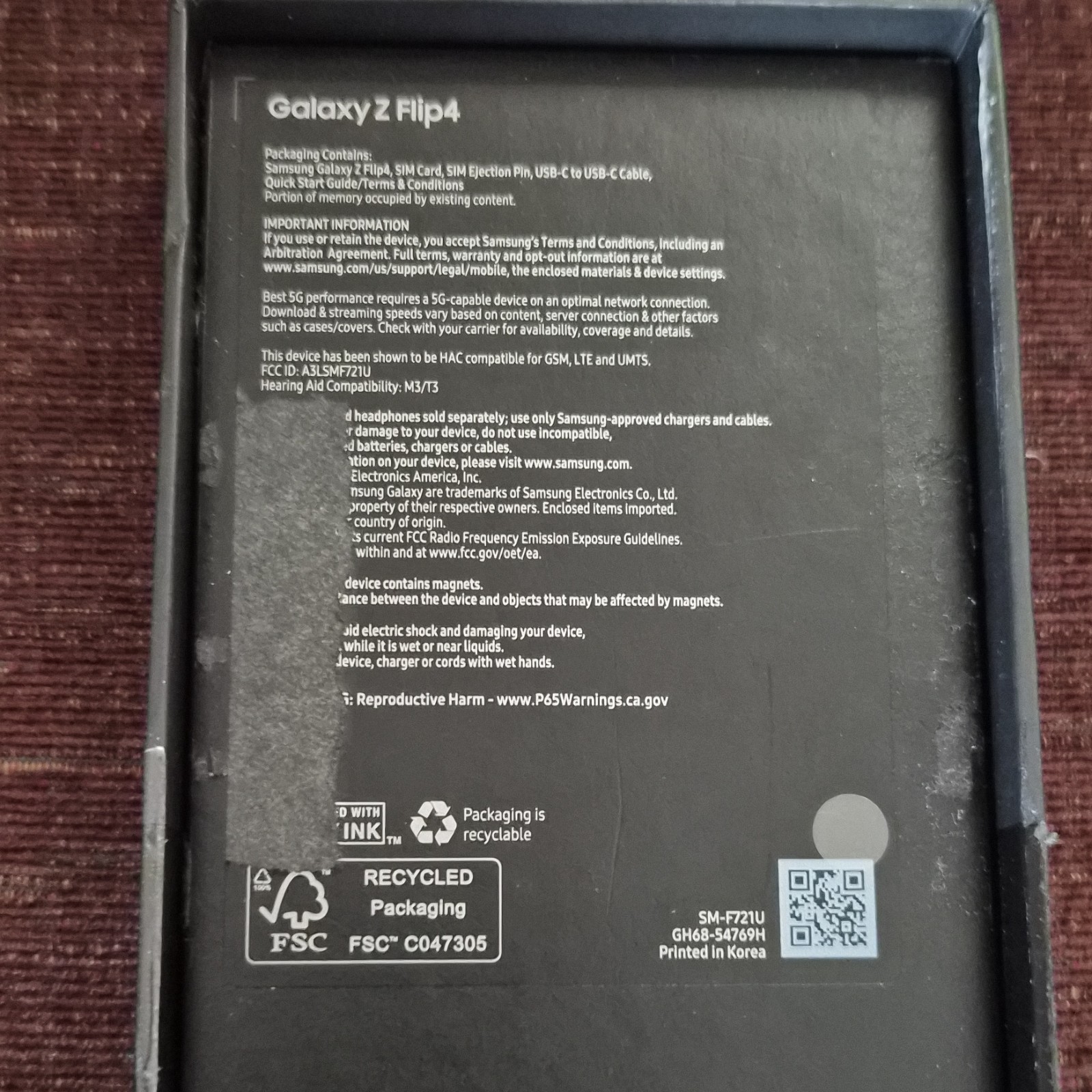 Samsung Galaxy Z Flip4 Foldable Smartphone Purple Black SM-F721U GSM LTE UMTS