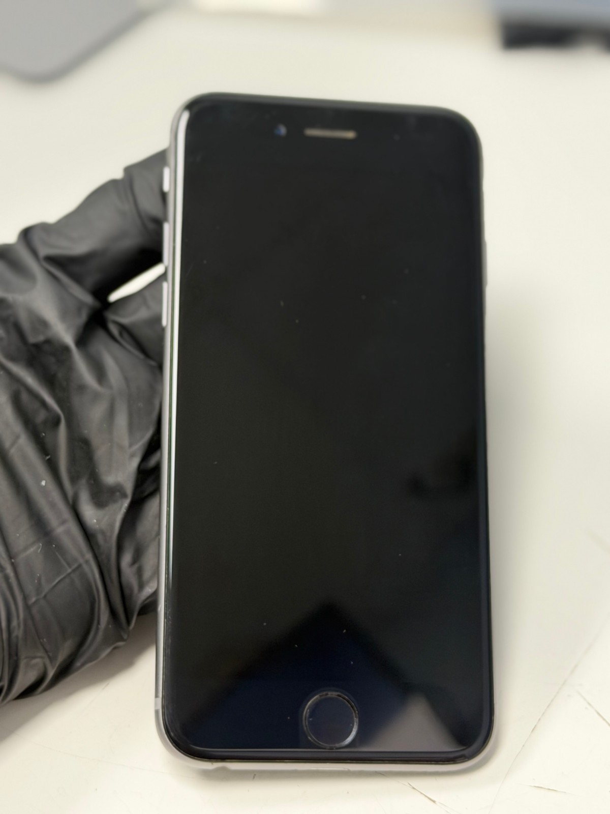 Apple iPhone 6 – 64GB – Space Gray – Black – (Unlocked) Smartphone