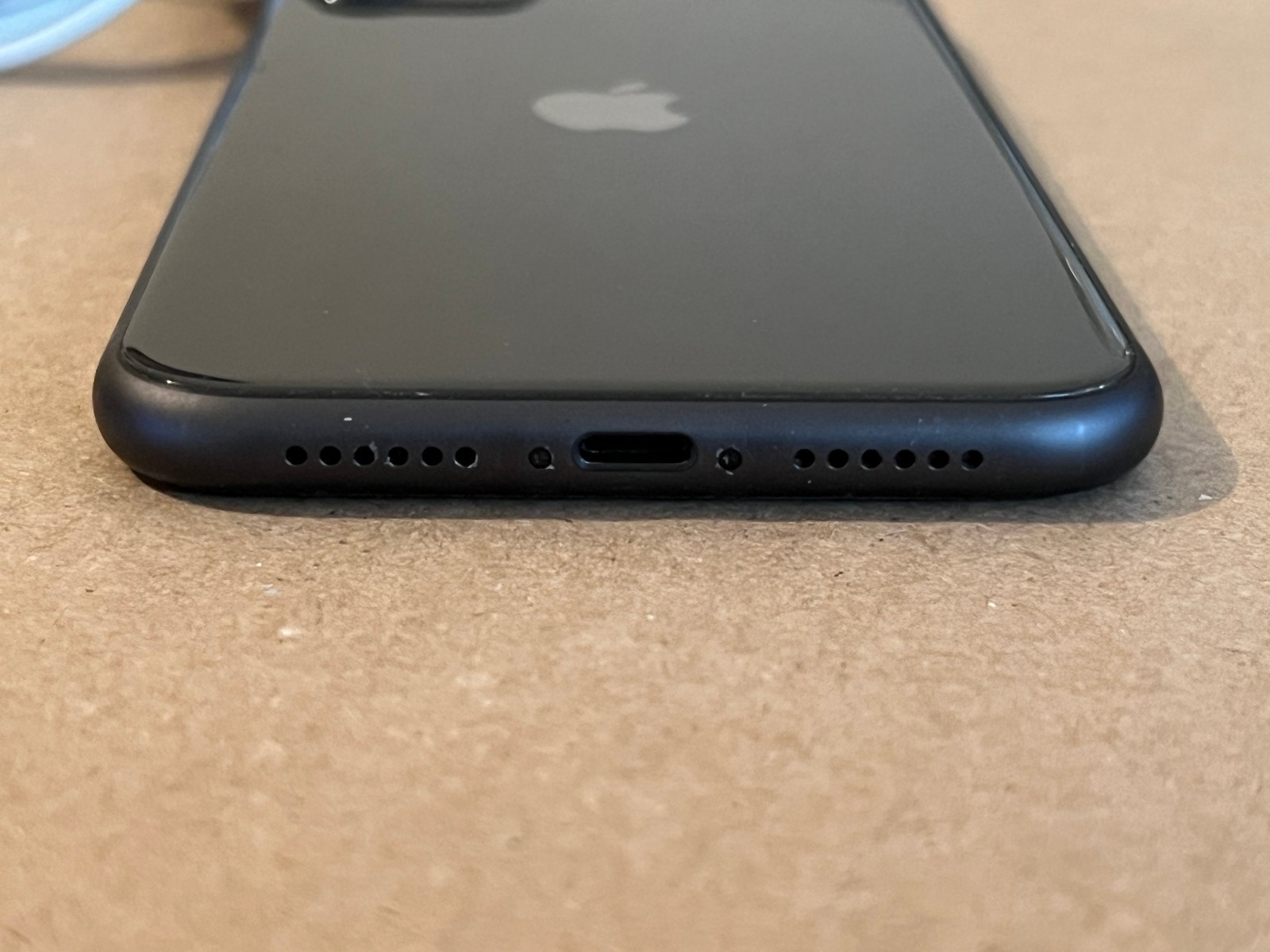 Apple iPhone 11 64GB Black Unlocked A2111 READ