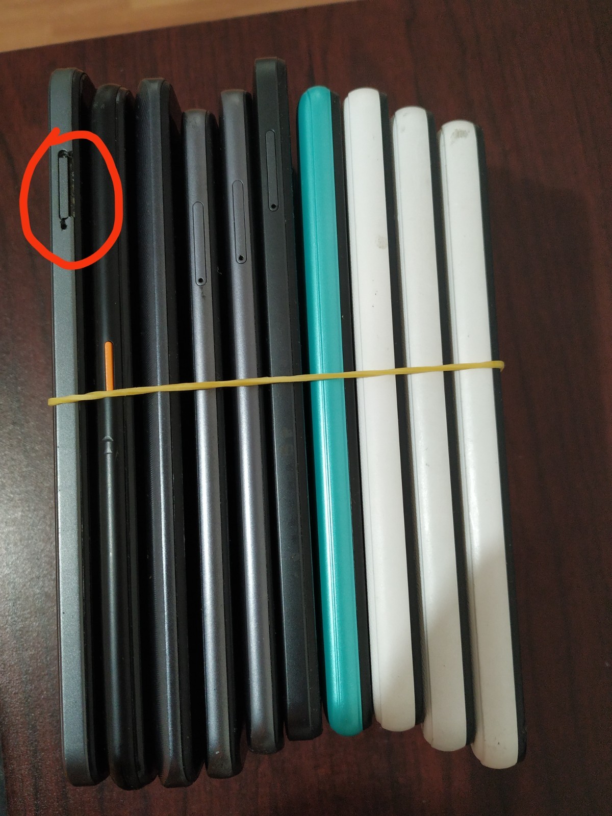 Lot of 10 Mixed Brand VORTEX C24 / WIKO / BLU/NUU /and other Smartphone For part
