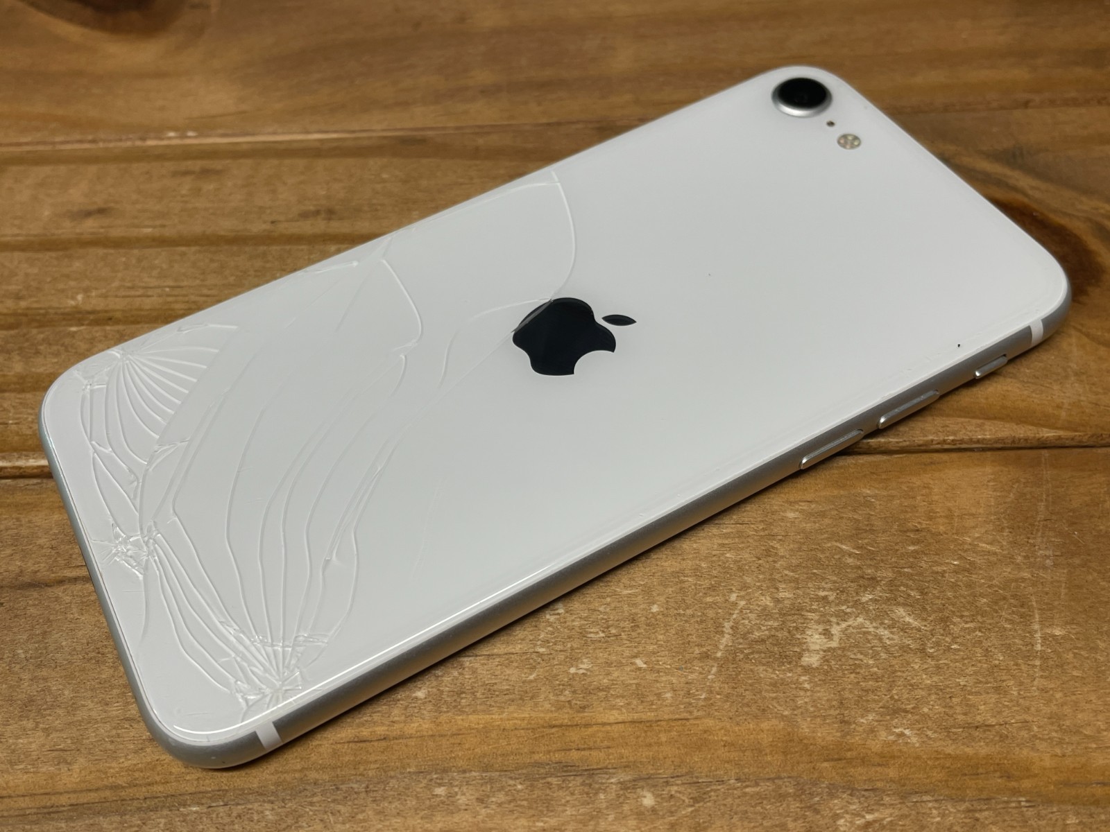 Apple iPhone SE 2nd Gen. – 128GB – White (Unlocked) A2275 – Works – Read Desc.