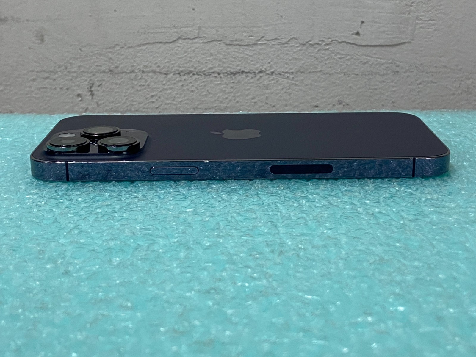 Apple iPhone 14 Pro Max A2651 6.7″ 1TB Network(AT&T) NQ953LL/A *Read* | AP110