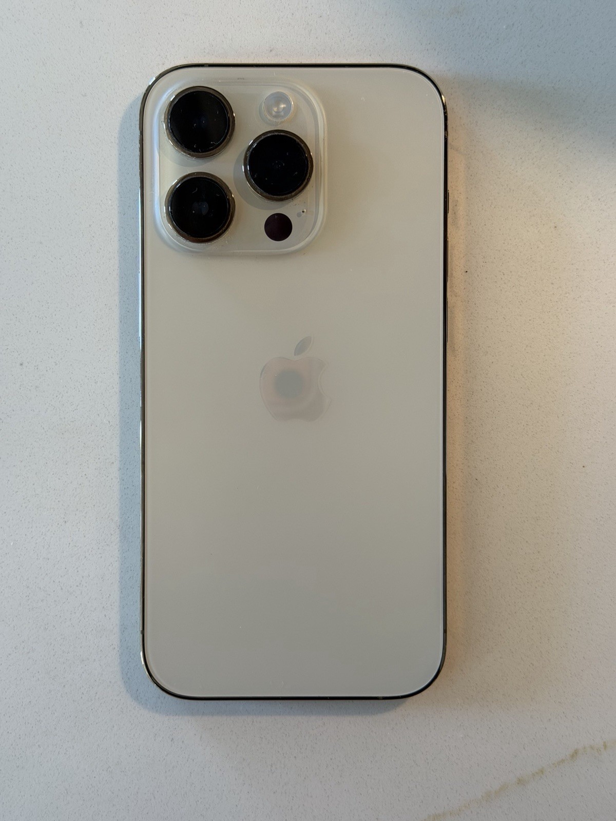 Apple iPhone Pro White Triple Rear Camera Smartphone iOS Wi-Fi Bluetooth NFC