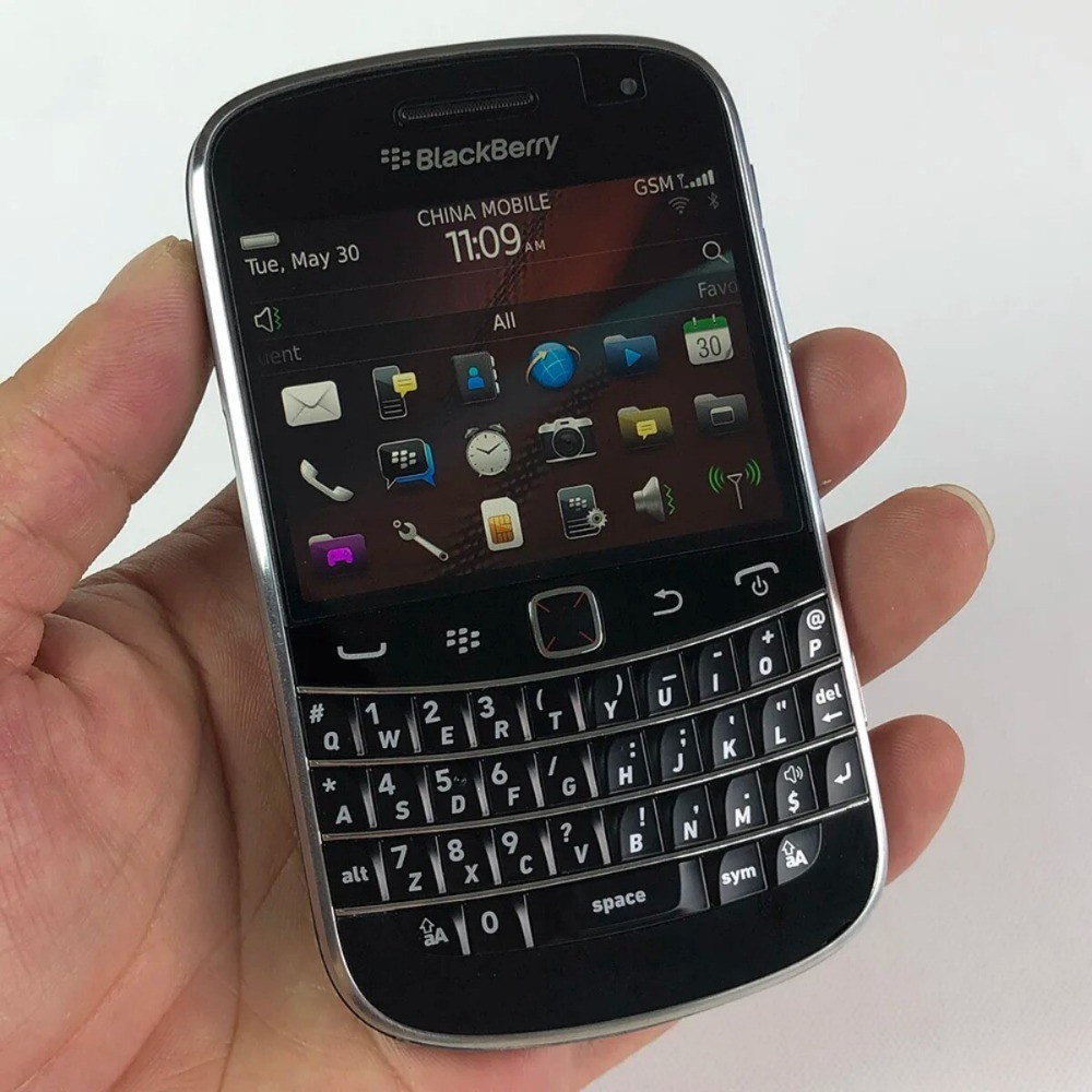 Original BlackBerry Bold 9900 (Unlocked) WiFi 5MP Camera 8GB Touchscreen Phone