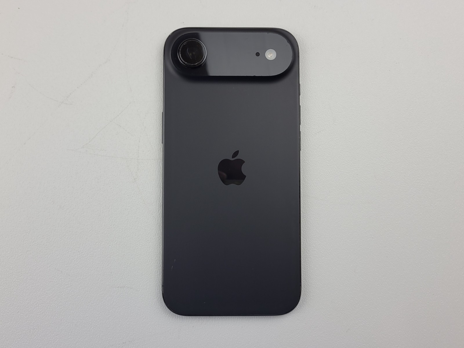 Apple iPhone Air (A3260) 256GB (C-Spire) – *DAMAGED* – Clean IMEI – H7721