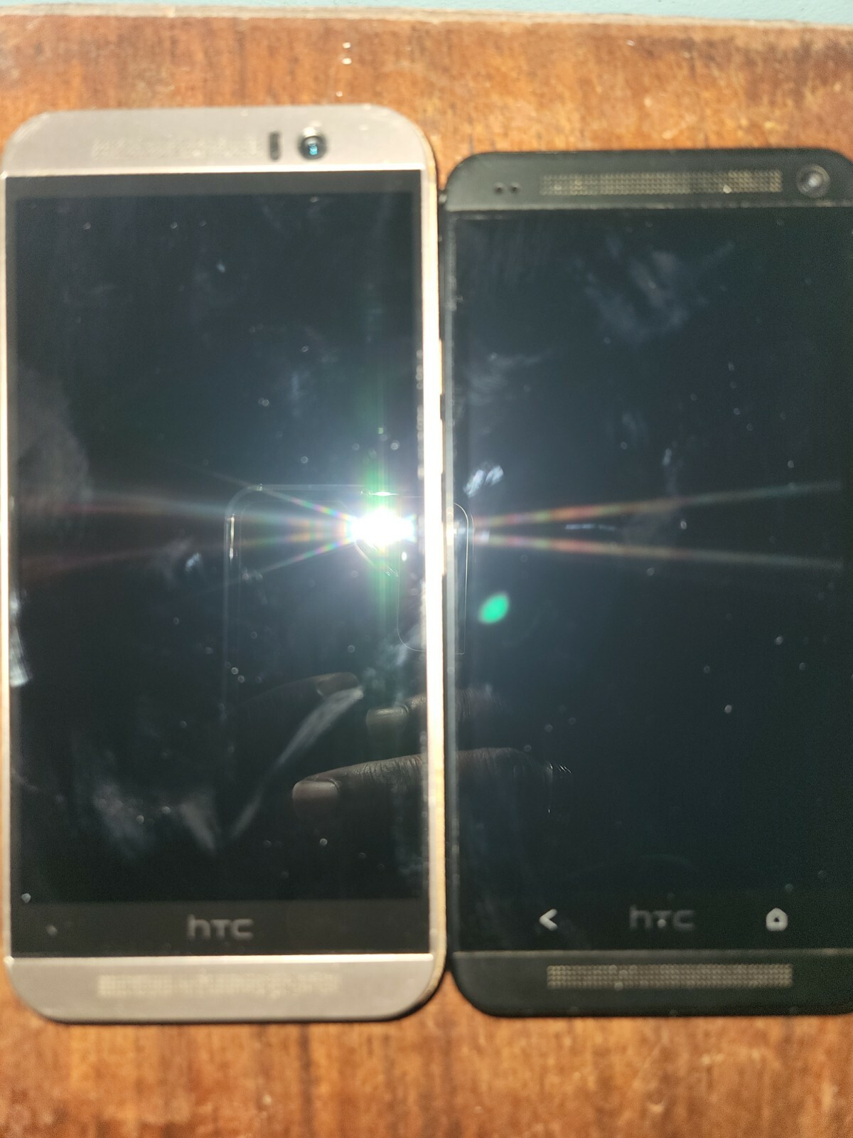 HTC One M9 – 32GB – Gold on Silver (Sprint) Smartphone