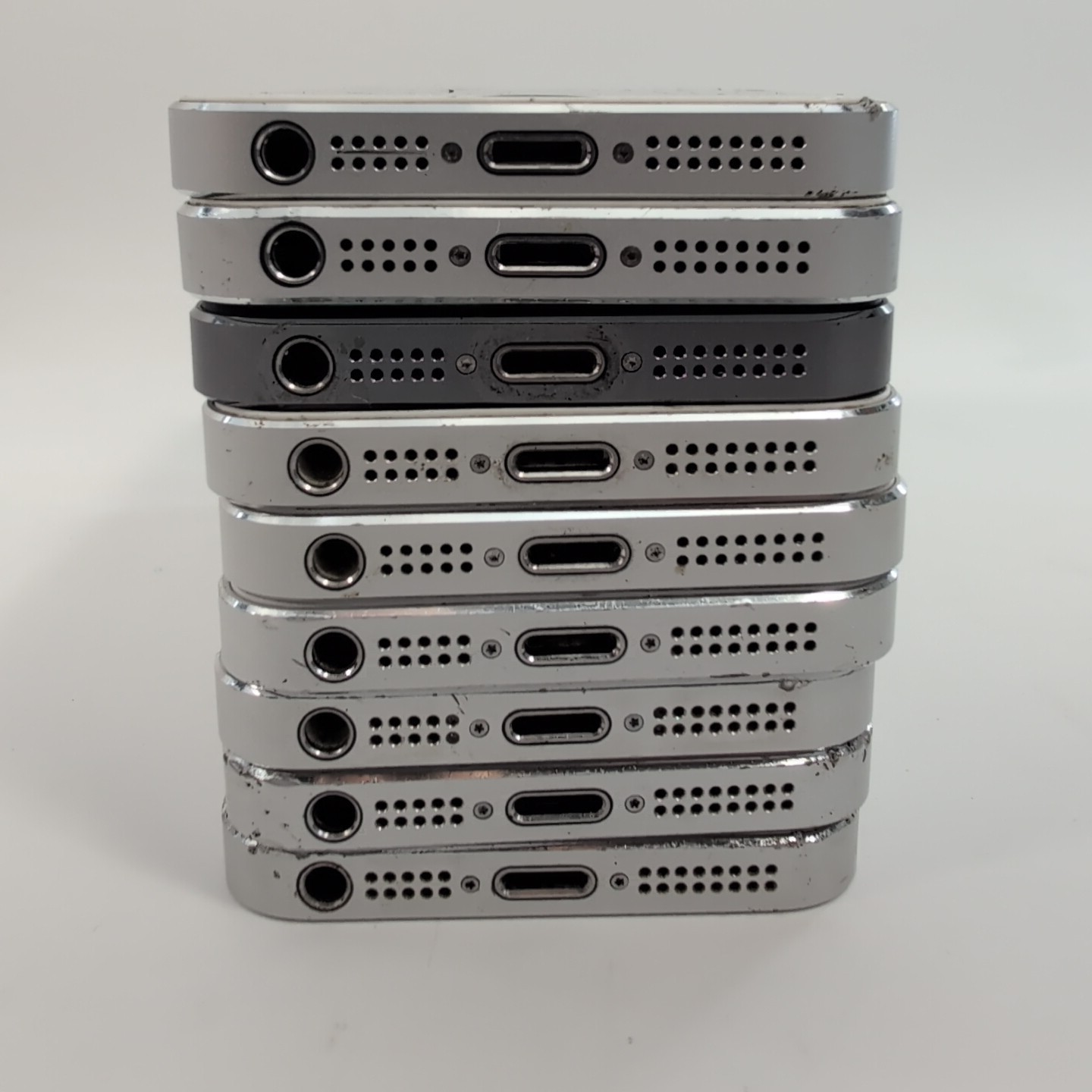 Lot of 9 Apple iPhone 5s A1453 A1533 Smartphones for Parts or Repair – IP5SL1
