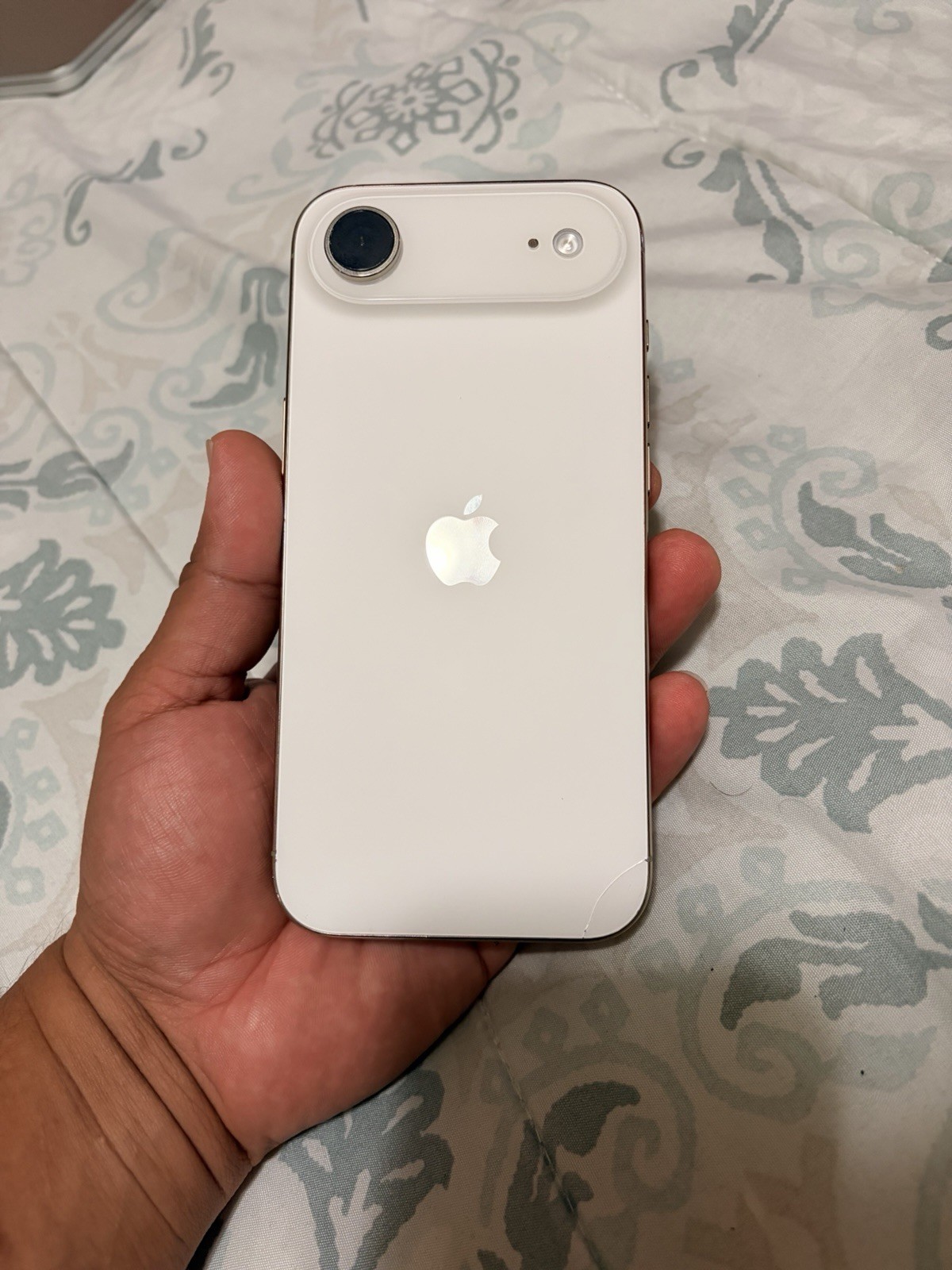 Apple iPhone Air 256 GB AS- IS FOR PARTS ONLY PLEASE READ DESCRIPTION