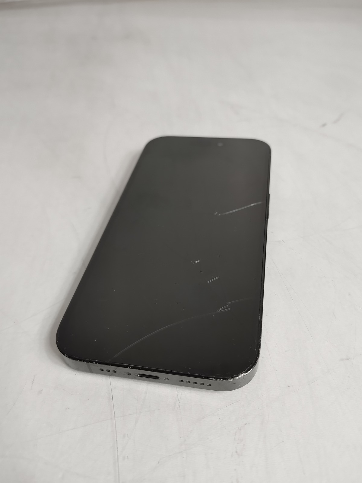 Apple iPhone 14 Pro A2650 1 TB iOS 26.3.1 AT&T Only (Wi-Fi + 5G) For Parts