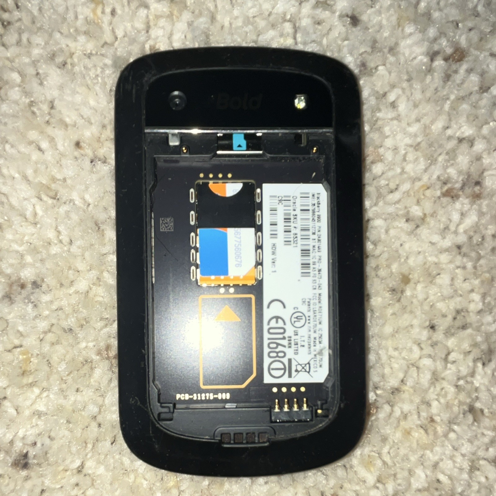 BlackBerry Bold 9900 AT&T 8GB BlackBerry OS Black QWERTY No Battery