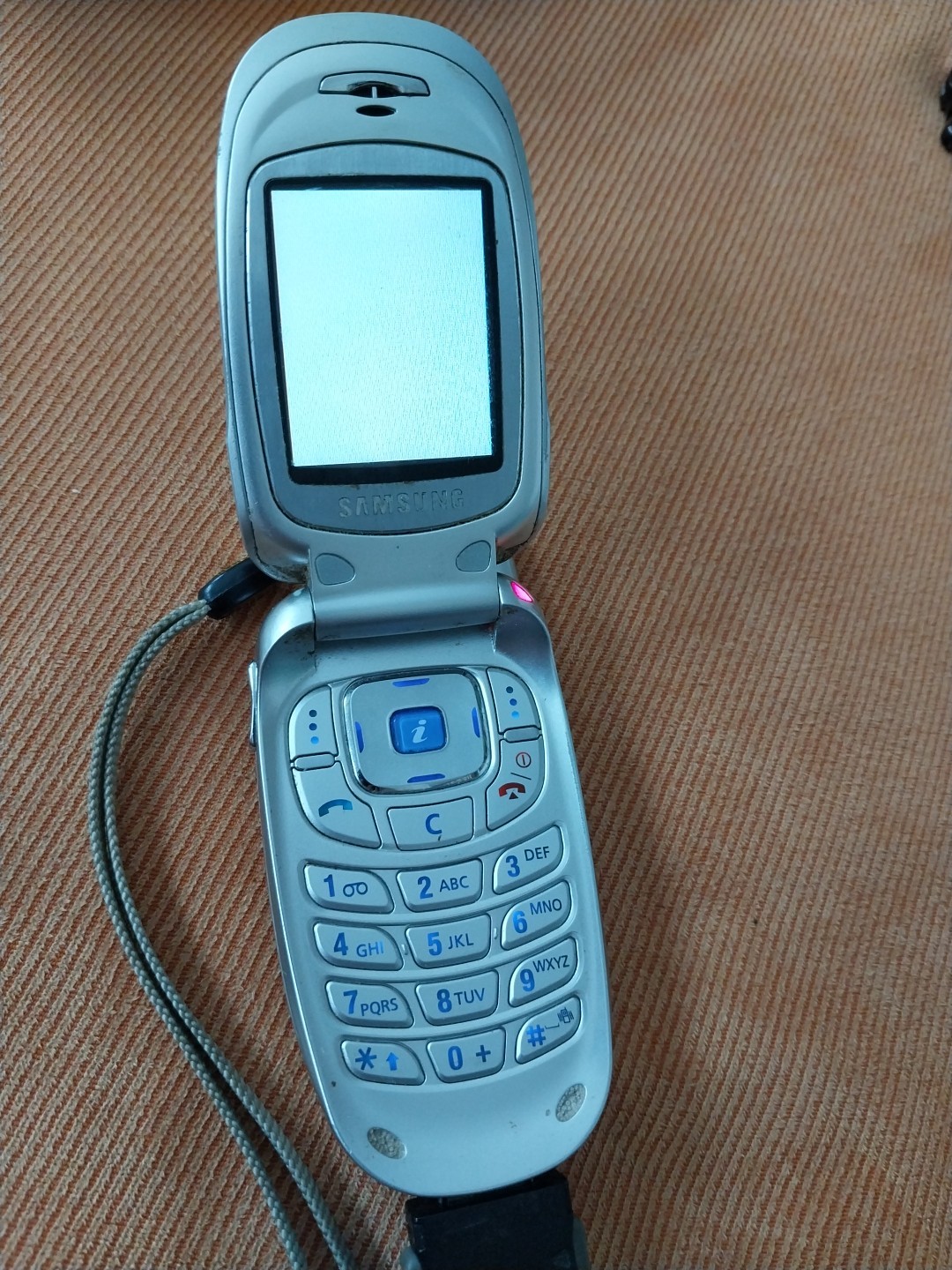 Samsung SGH-X427 – Silver Cingular Rare Cellular Flip Phone Clear Sound & Screen