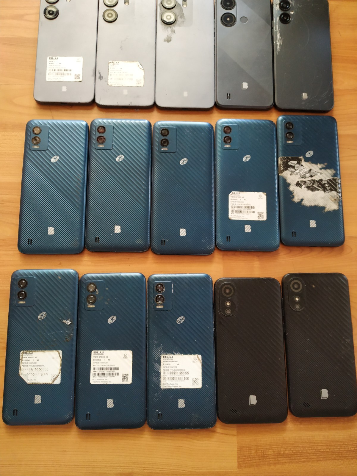 Lot of 20 Mixed Brand BLU and VORTEX 32 GB Smartphone For part