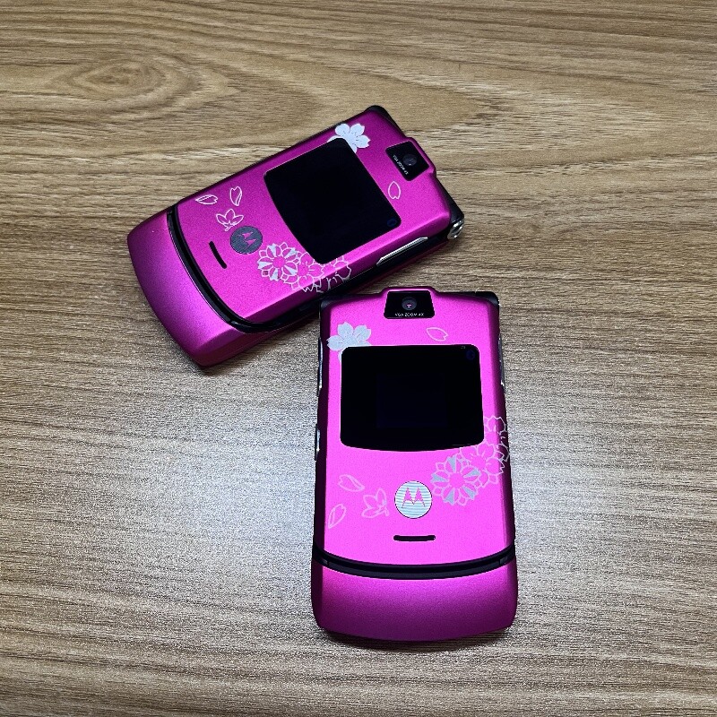 Motorola RAZR V3 Flip Bluetooth MP4 video Unlocked GSM Mobile Phone 8 Colors