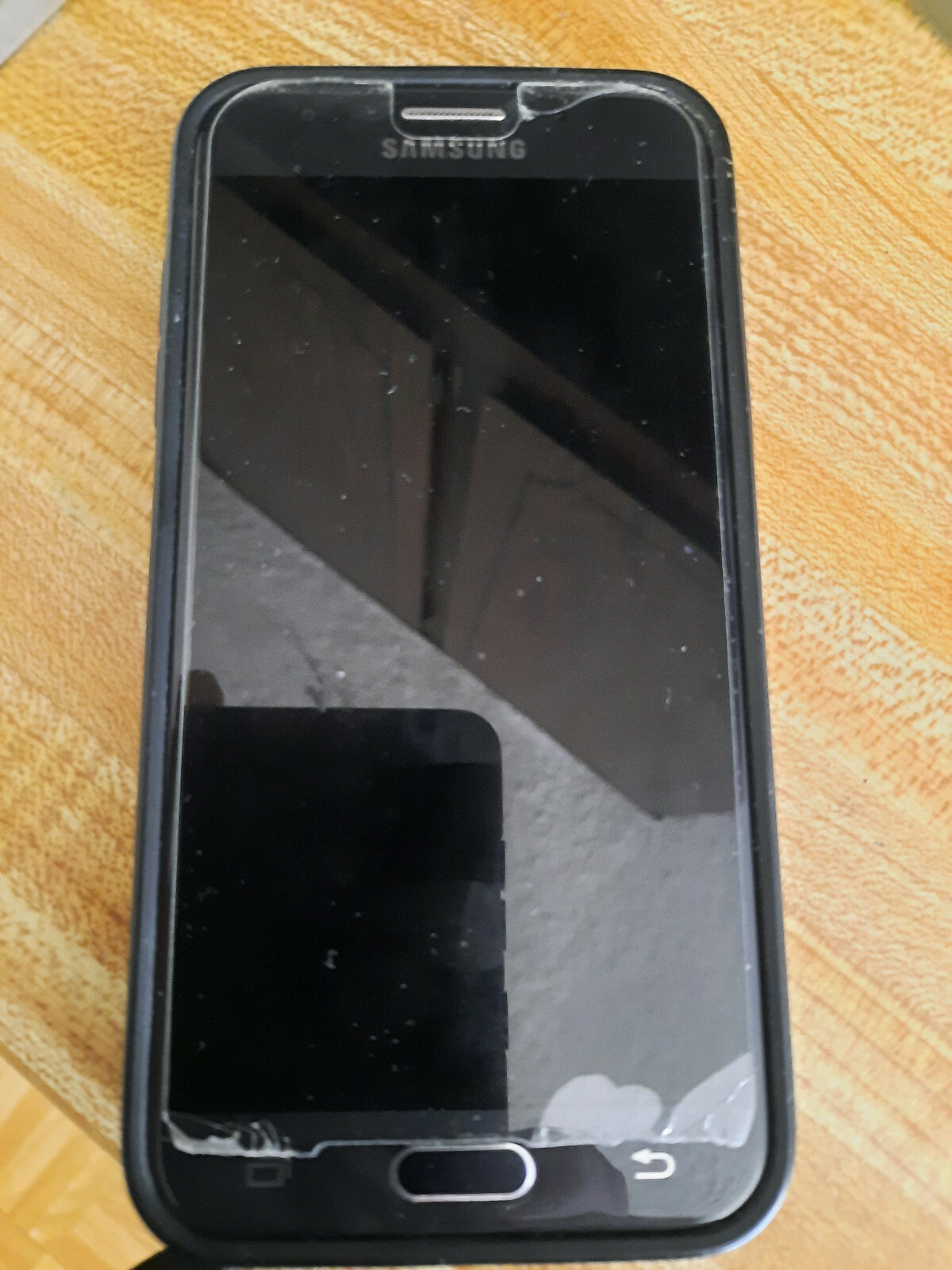 Used Samsung J3 Eclipse SM-J327V – 16GB – Black (Verizon) Smartphone + Charger