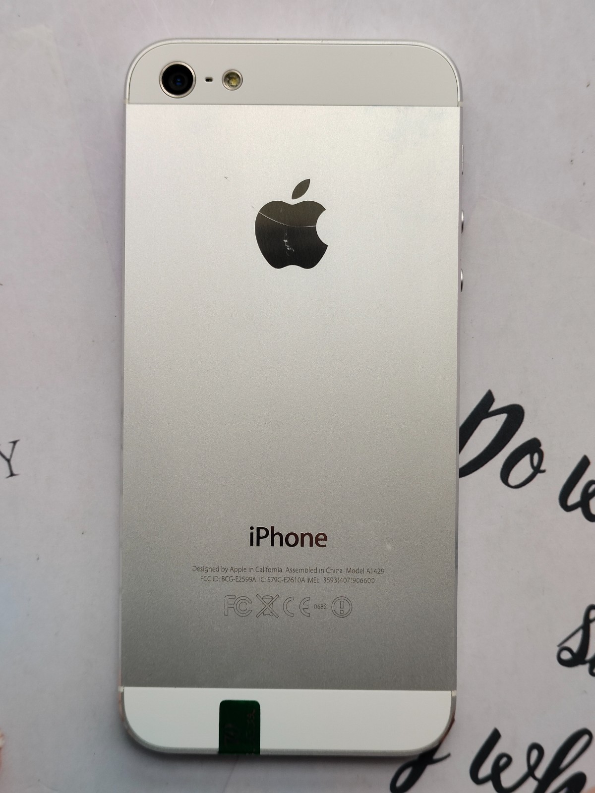 90%N ew Apple iPhone 5/5c/5s Factory UNLOCKED for any carrier 8/16/32/64GB GOOD
