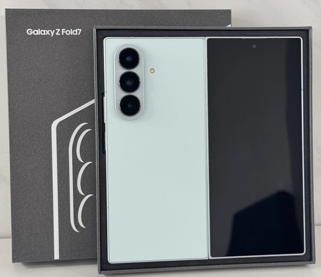Samsung Galaxy Z Fold 7 512GB Mint Green Unlocked MINT Condition