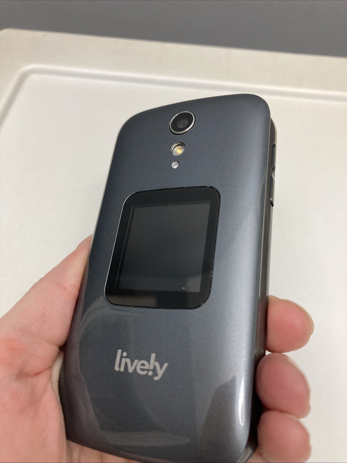 LIVELY Grey Flip 2 Cell Phone for Seniors w/ Charging Doc – Tested Working