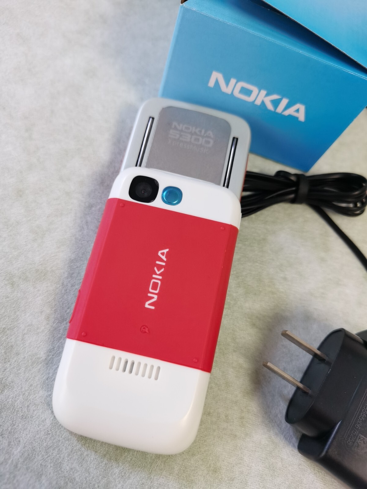 Nokia 5300 XpressMusic UNLOCKED( GSM) MP3 FM ORIGINAL Cellular Phone
