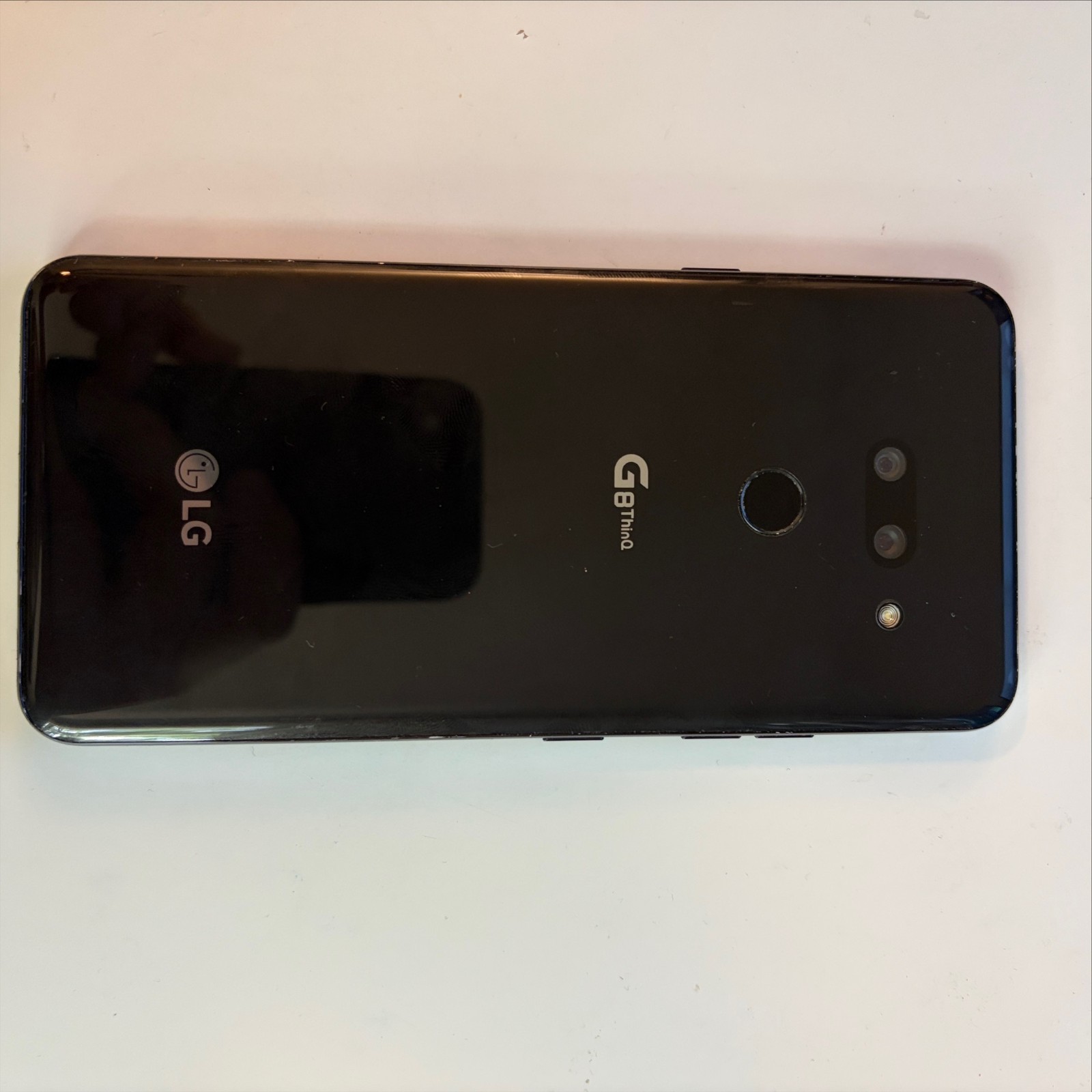 LG G8 ThinQ LM-G820UM 128GB Black AT&T Locked – Excellent w/ Otterbox