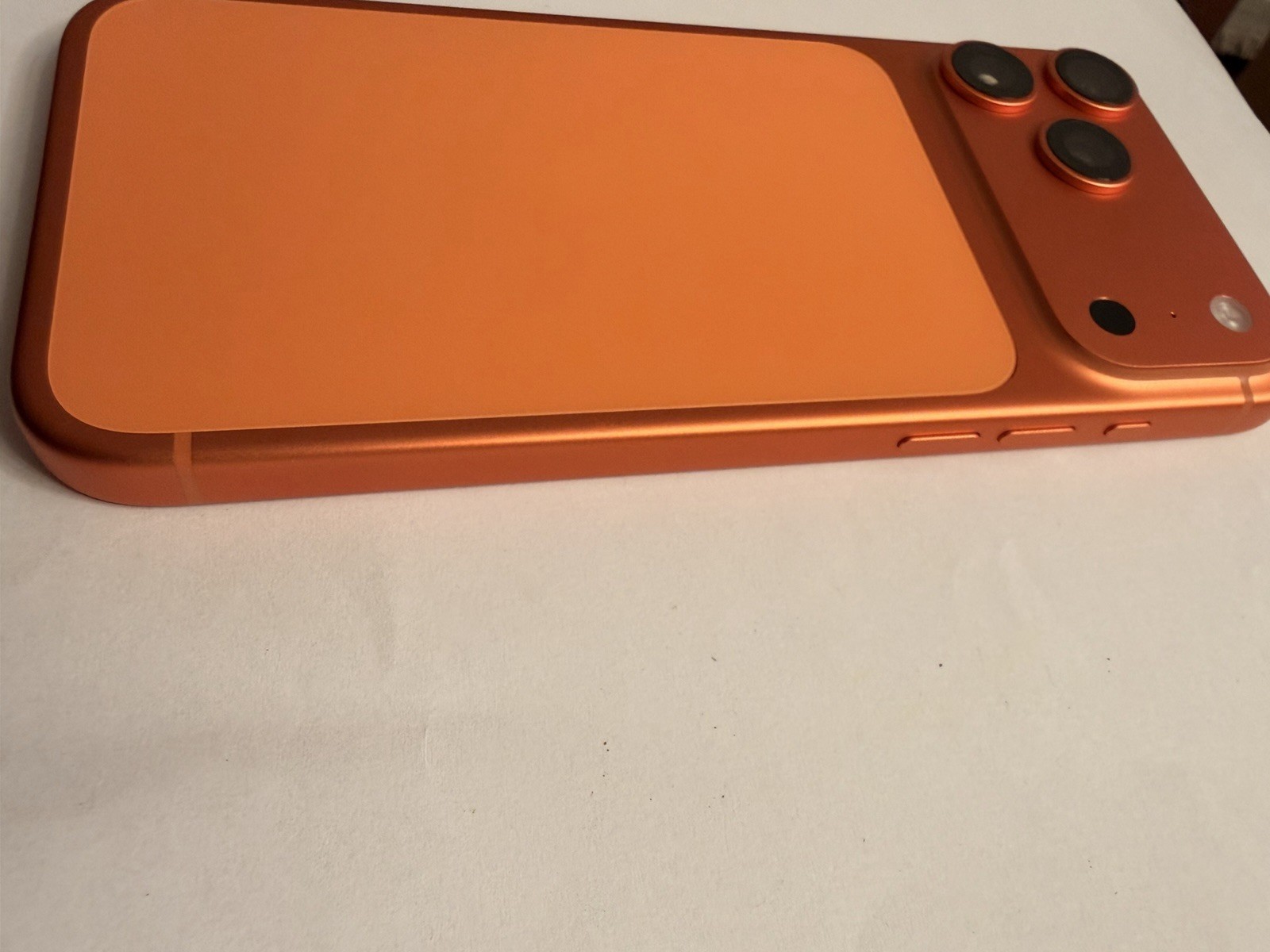 Apple iPhone 17 Pro Max – 512 GB – Cosmic Orange (Verizon) Open Box – A3257
