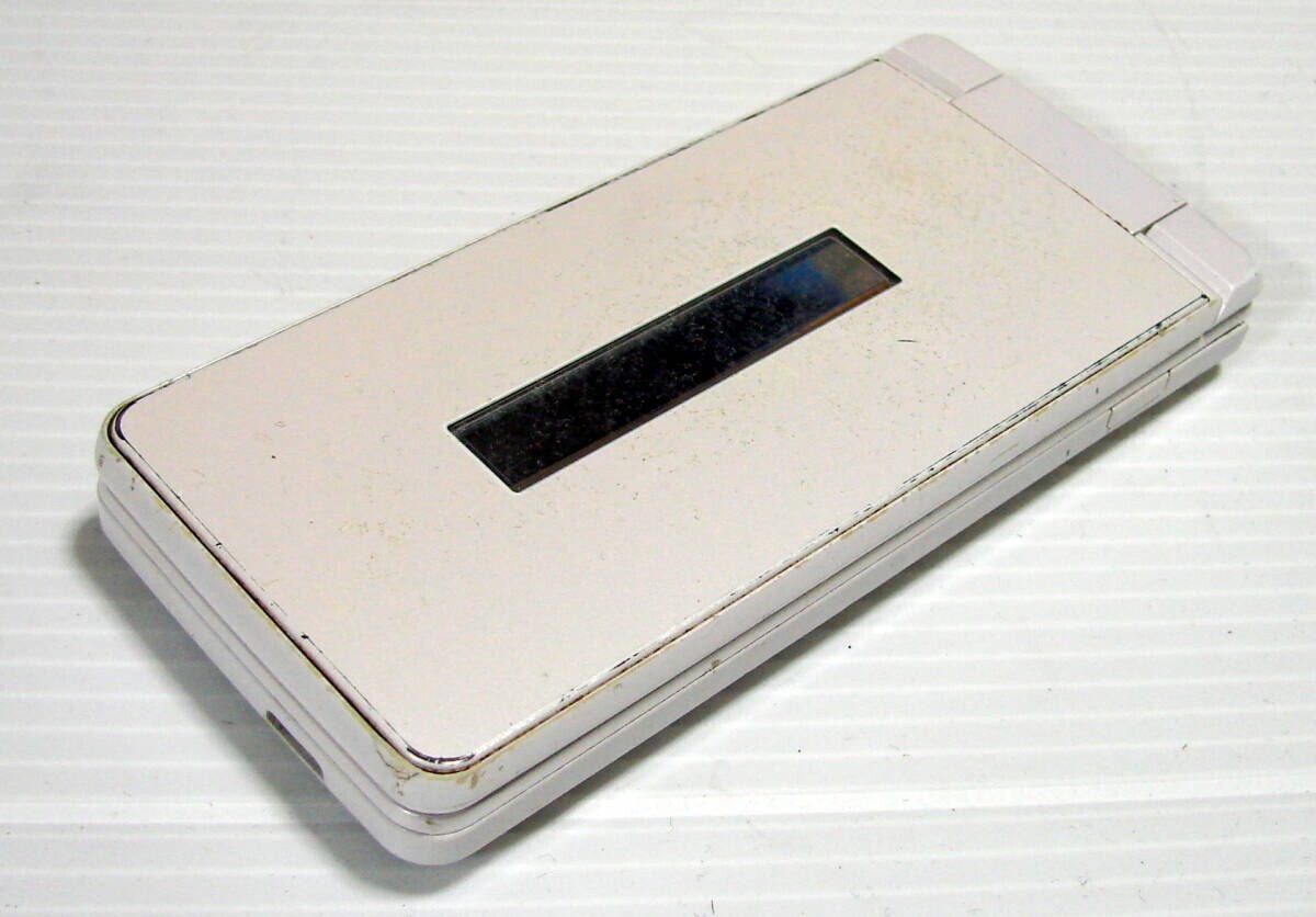 SHARP AQUOS Keitai 3 flip phone 805SH 806SH Softbank Unlocked White SIM Free