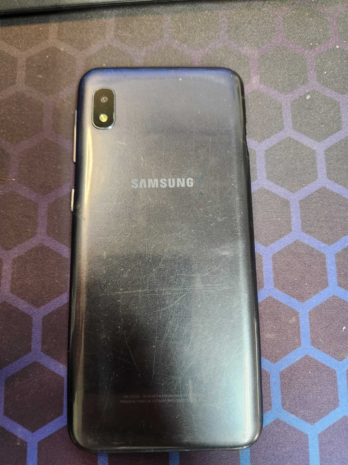 Samsung Galaxy A10e – Tracfone – 32GB – Black **FOR PARTS/REPAIR**