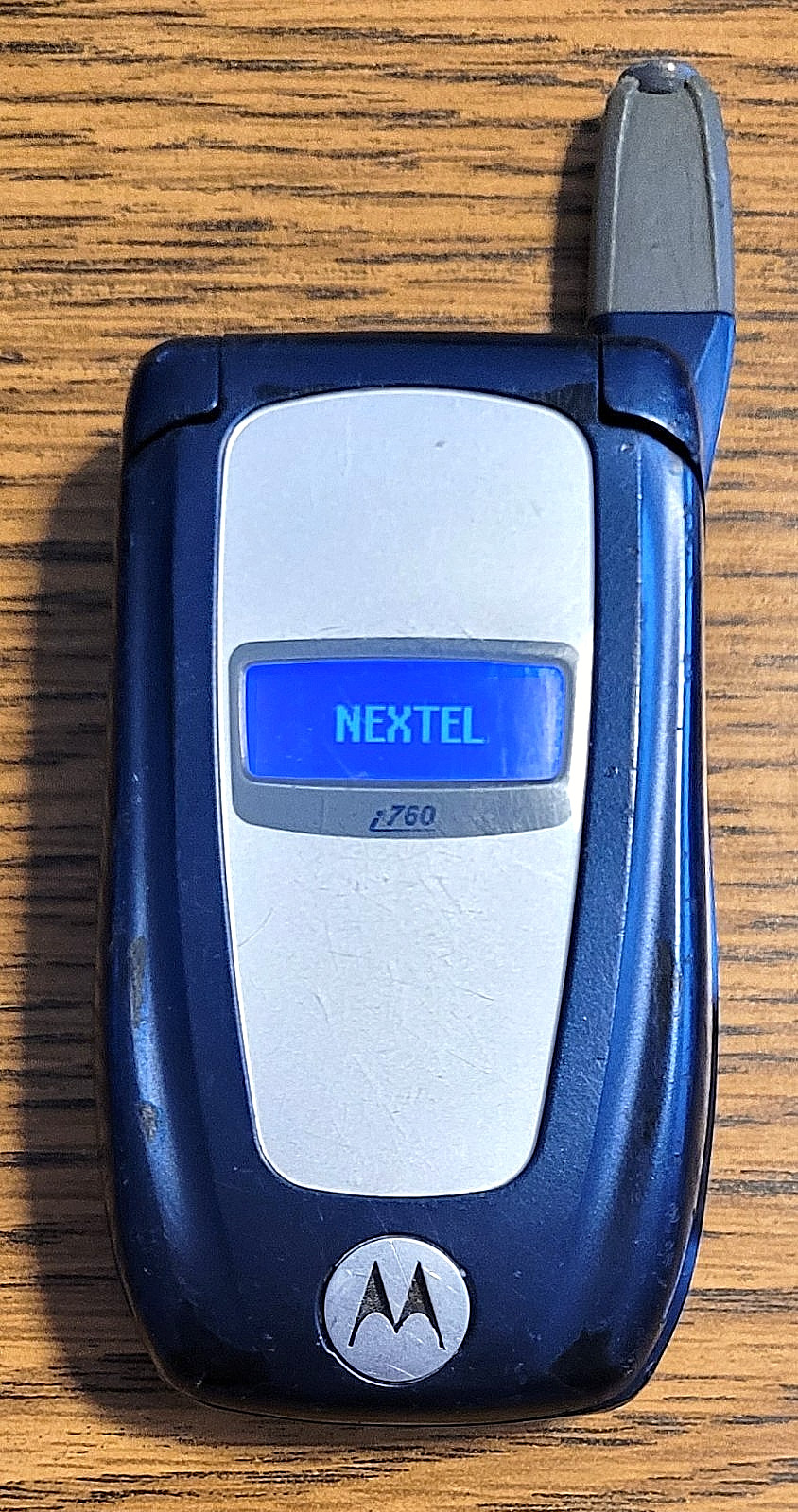 Motorola i760 – Blue and Silver ( Nextel ) Rare iDEN Flip Phone w/ 3 Games