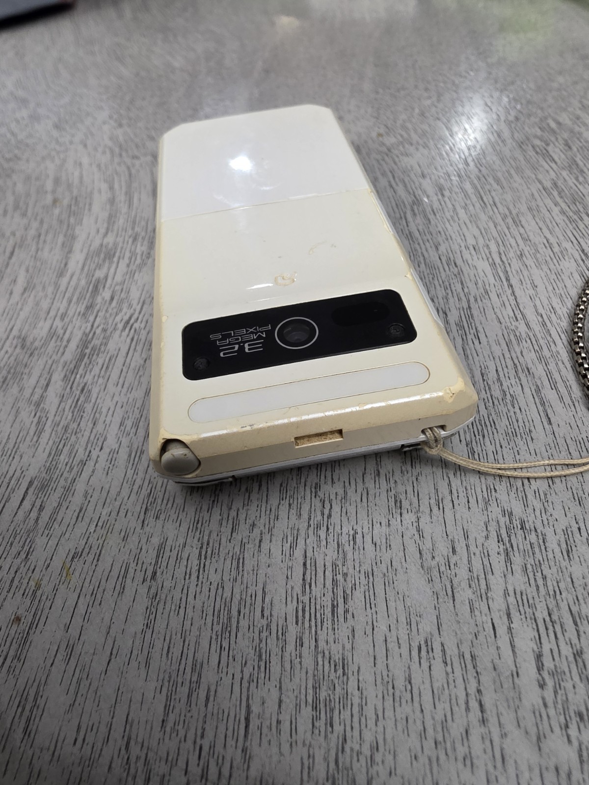 Sharp Aquos Docomo SH905iTV Japanese Flip Phone VIERA Keitai Mobile Phone – 2008