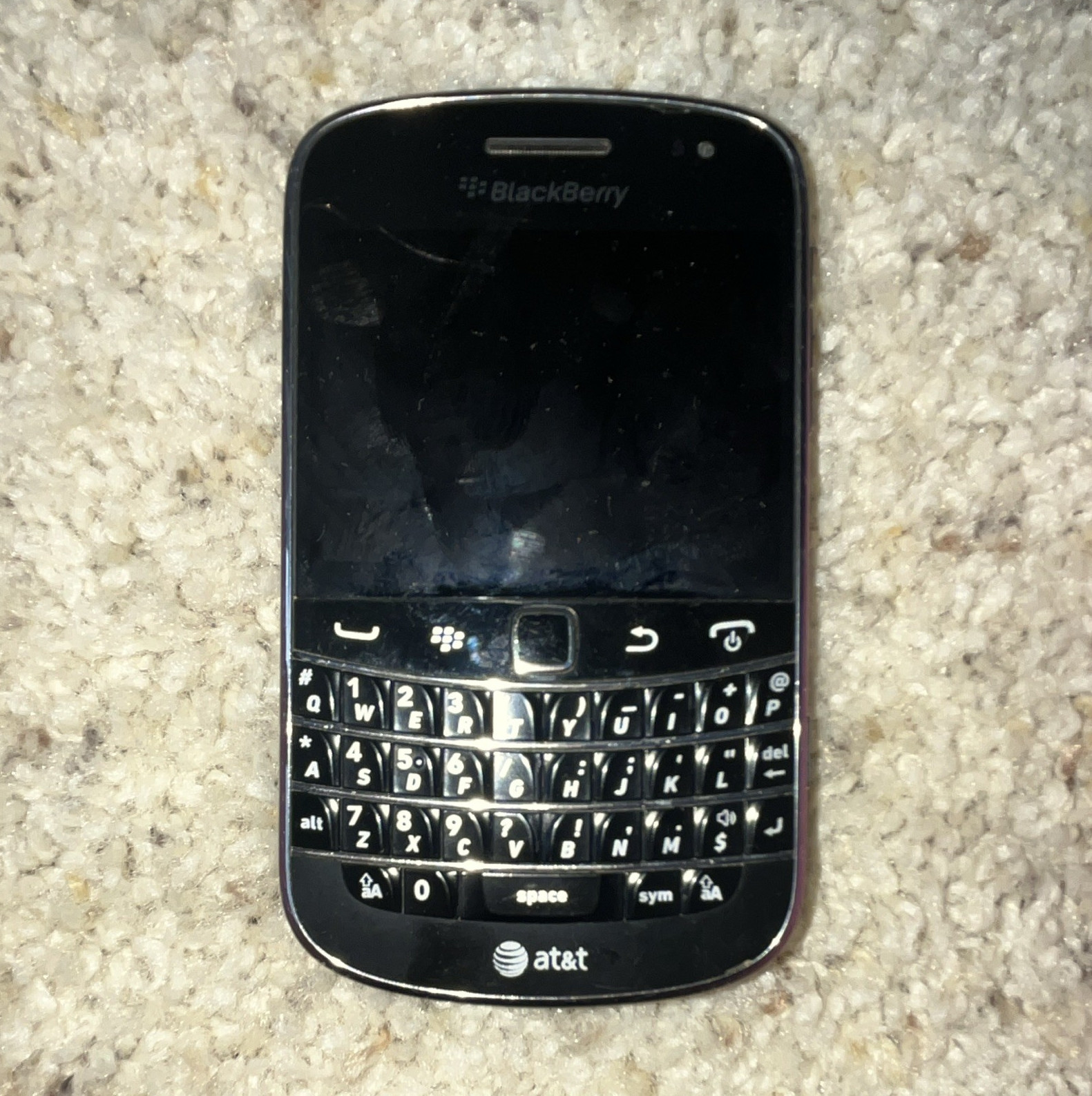 BlackBerry Bold 9900 AT&T 8GB BlackBerry OS Black QWERTY No Battery
