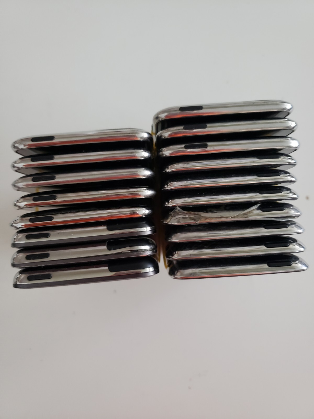 Lot of 18 Apple iPod Touch 1st, 2nd, 3rd, and 4th Gen for parts