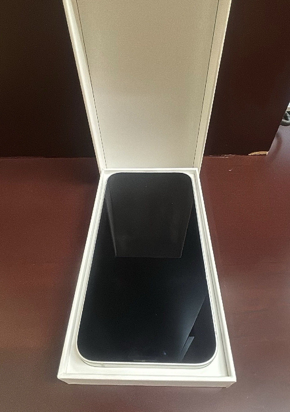Apple iPhone 17e White 256GB Straight Talk Only Pristine Condition