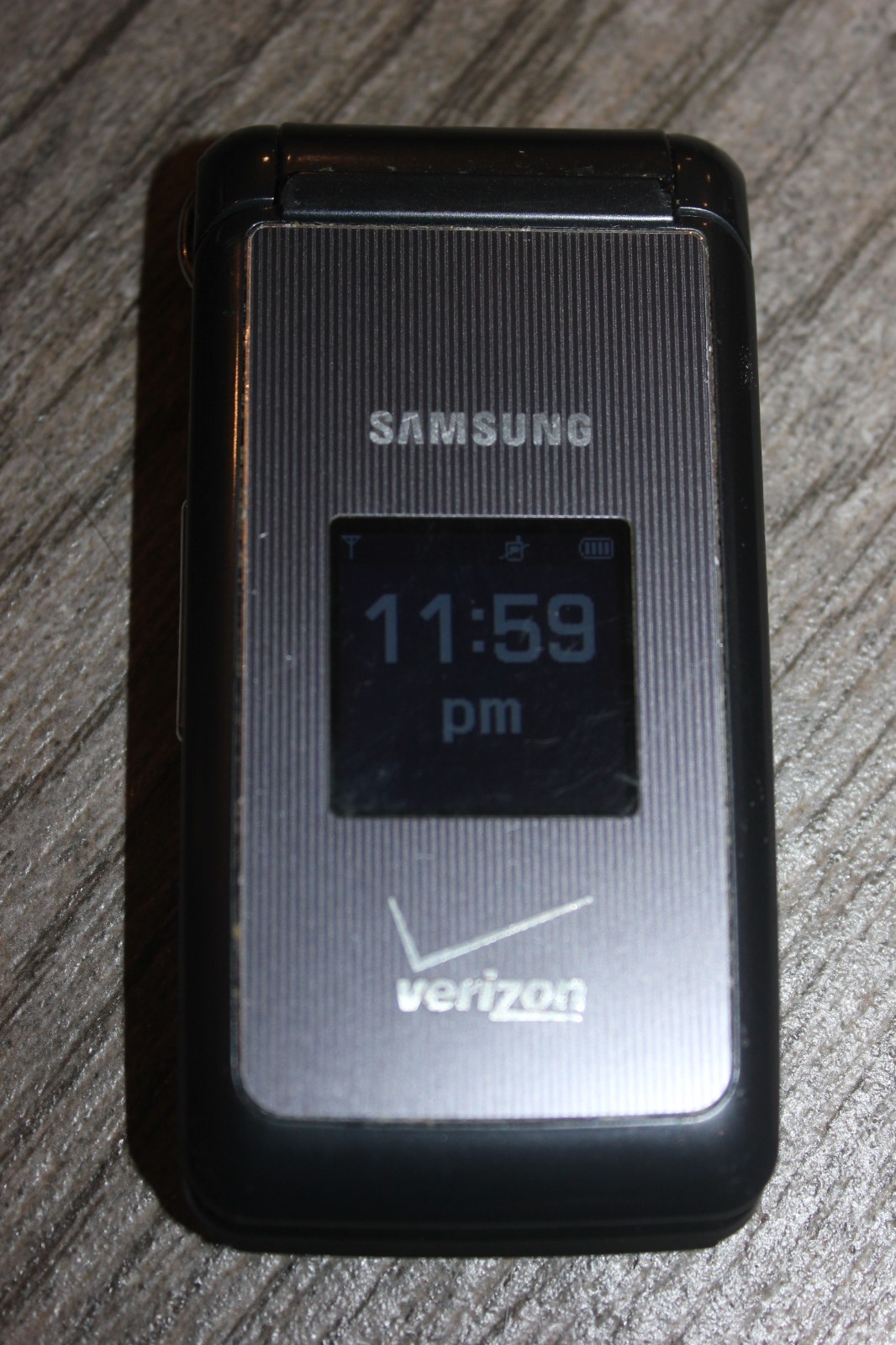 Working VGUC Samsung Haven SCH-U320 Flip Phone & Desk Chgr Verizon No Camera